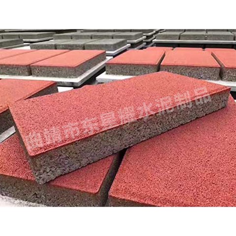 透水磚的孔隙率大小對(duì)其透水和保水性能有怎樣的具體關(guān)聯(lián)？曲靖東星耀水泥制品廠(chǎng)家告訴你